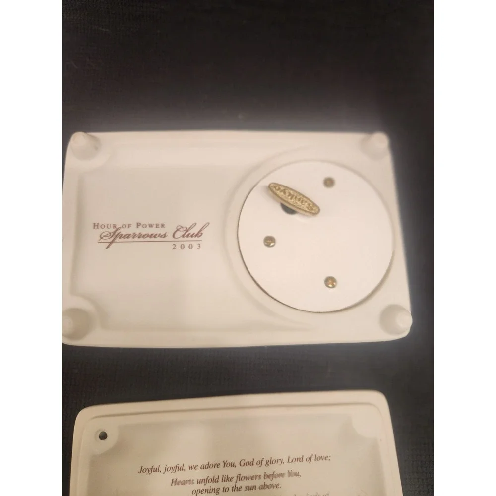 Vintage 2003 Sparrows Club Porcelain Bird‎ Music Trinket Box Plays 